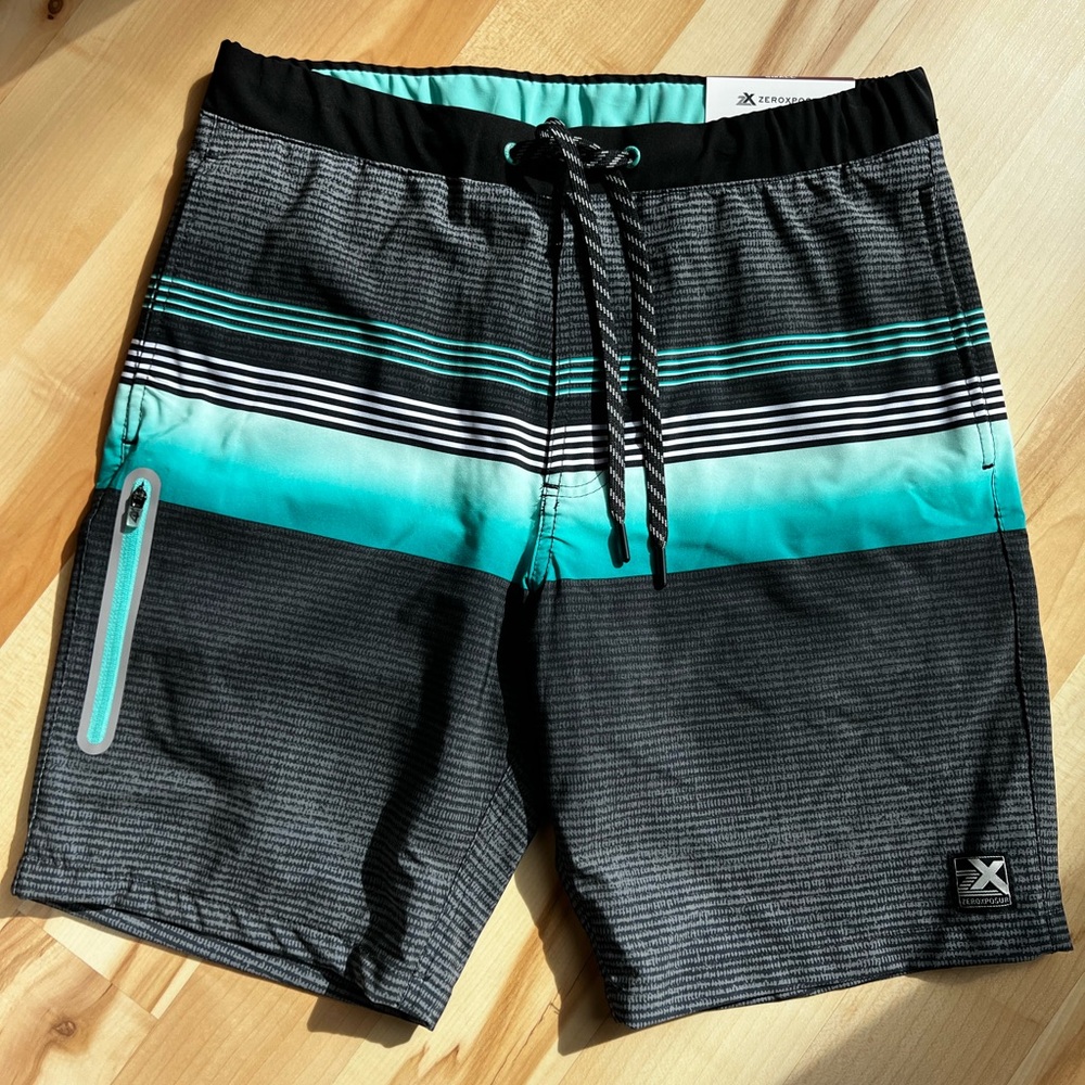 ZeroXposur Men's Black and Teal Board Shorts